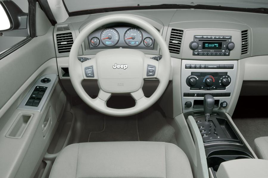  Jeep Grand Cherokee 2008 года  (фото 35 из 48)